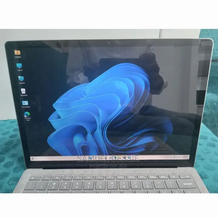 New Laptop Microsoft Surface 16GB Intel Core I7 SSD 512GB