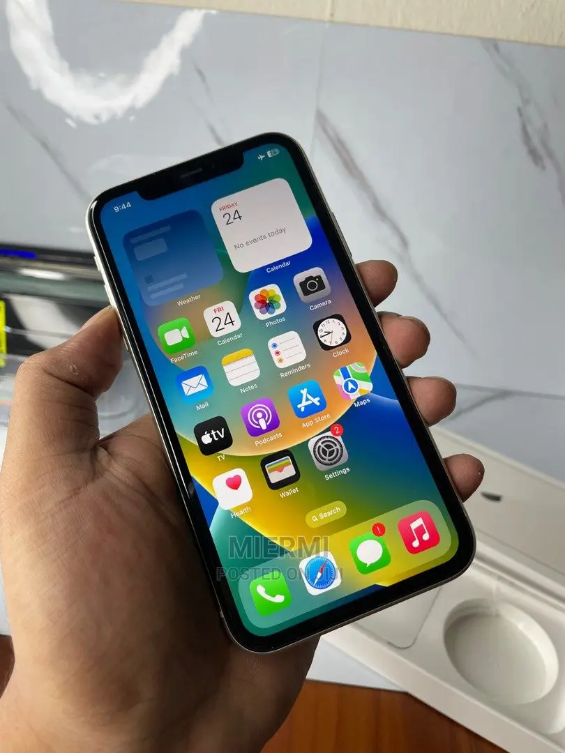 Apple iPhone 11 64 GB White