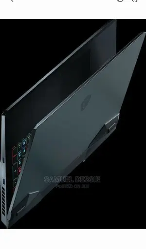 New Laptop MSI GP75 Leopard 16GB Intel Core I7 SSD 512GB