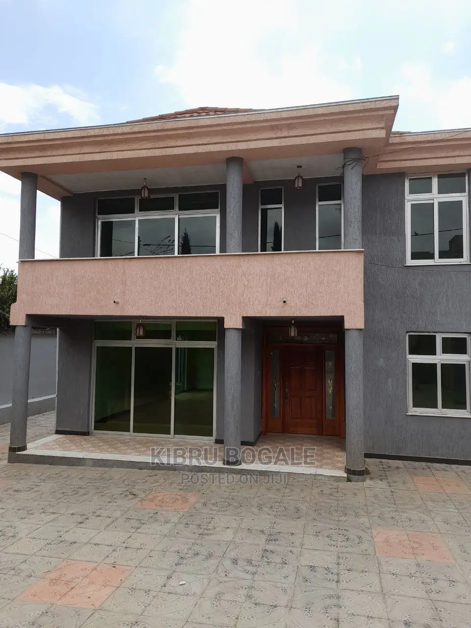 7bdrm House in Ayat, Bole for sale