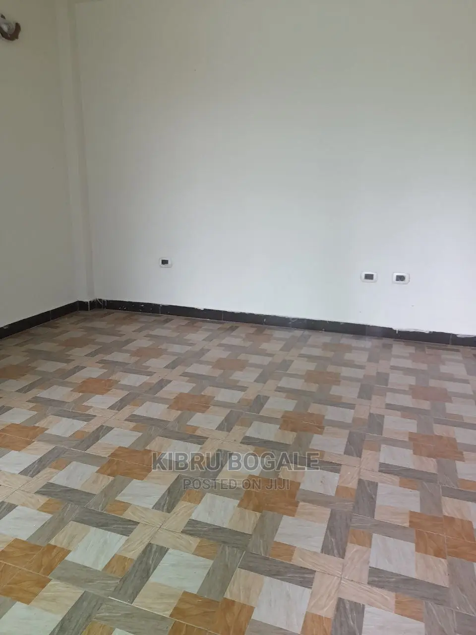 7bdrm House in Ayat, Bole for sale