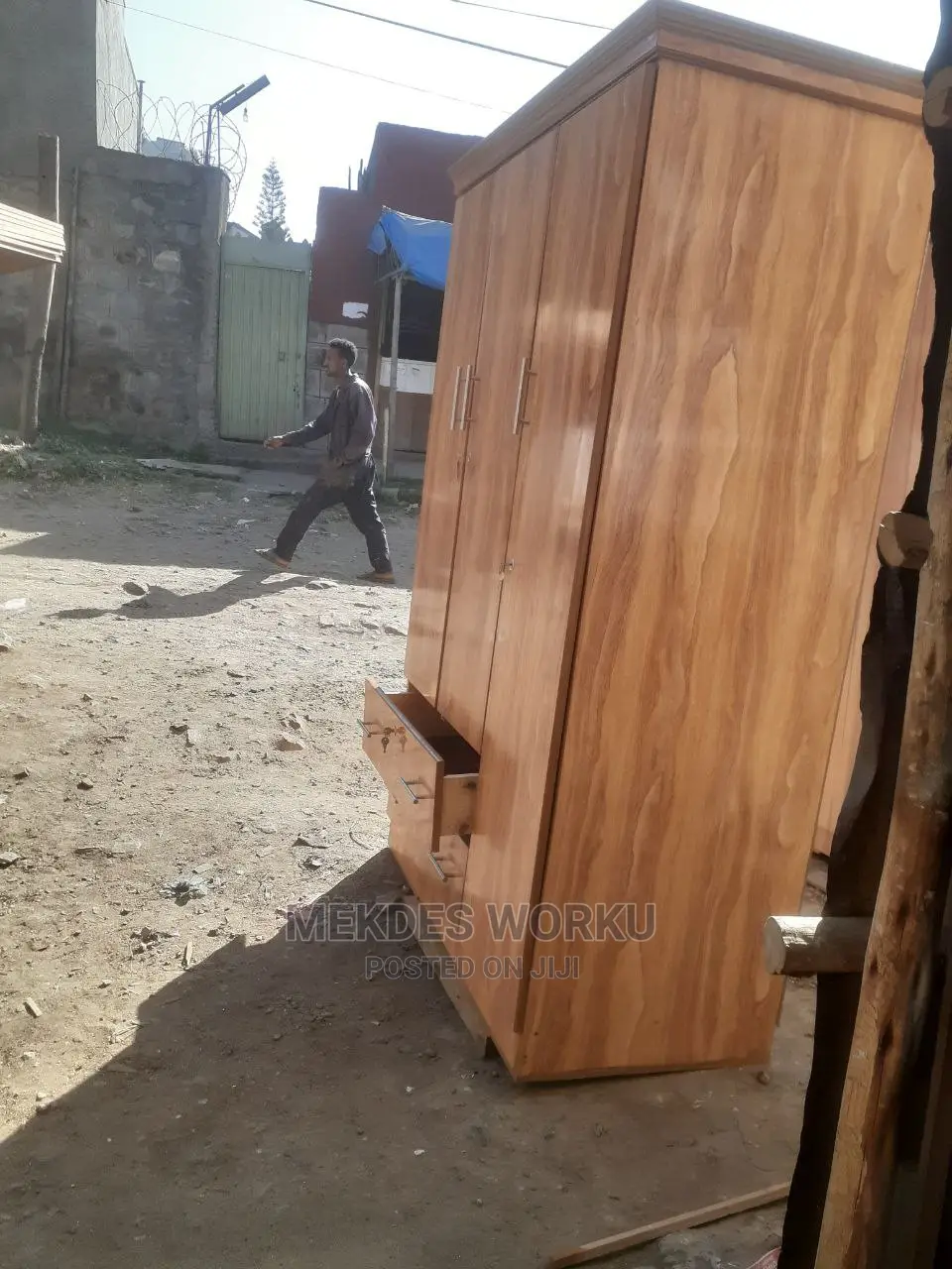 Kumsaten(ቁምሳጥን)