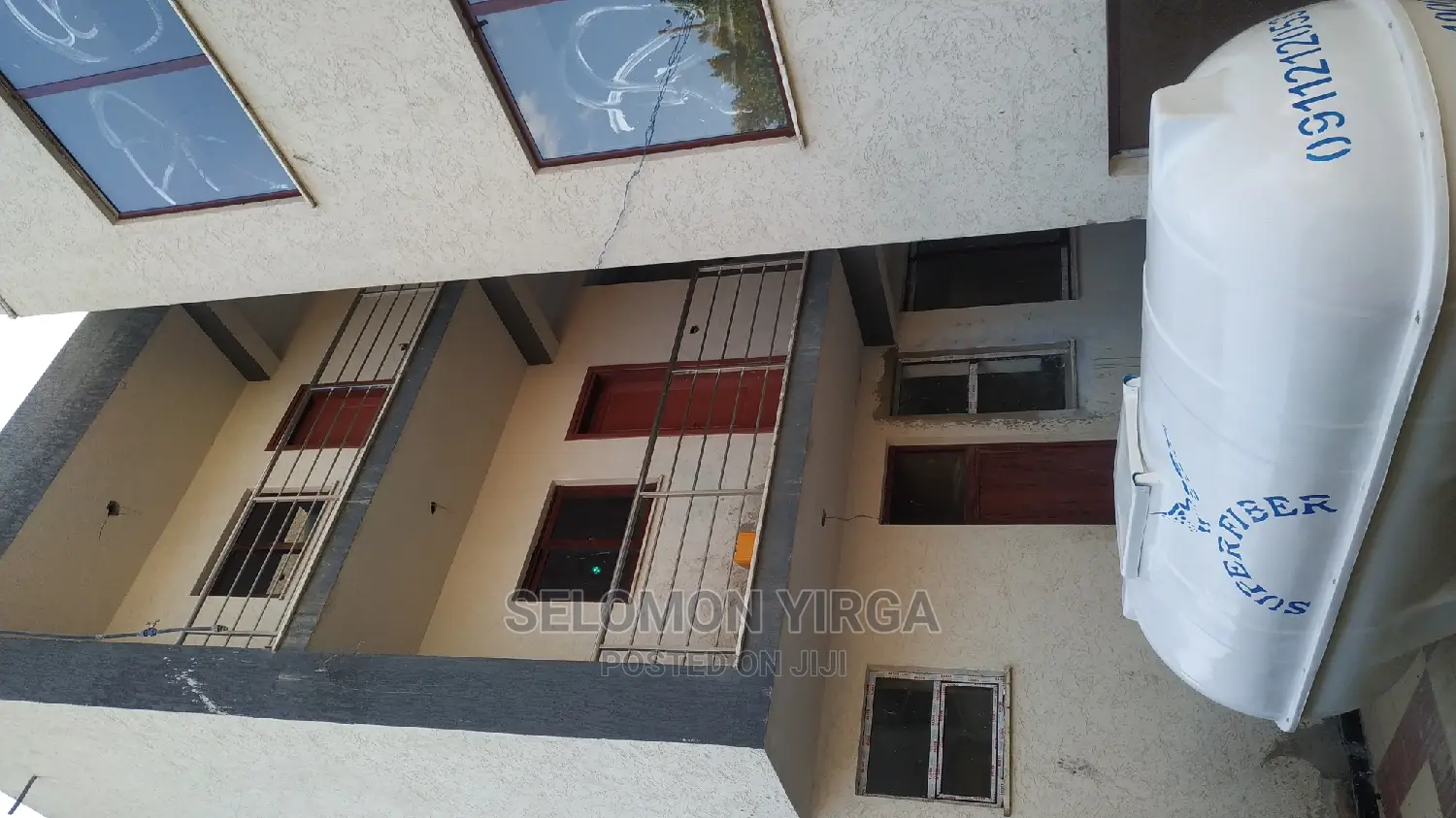 7bdrm House in Adids Abbe, Bole for Sale