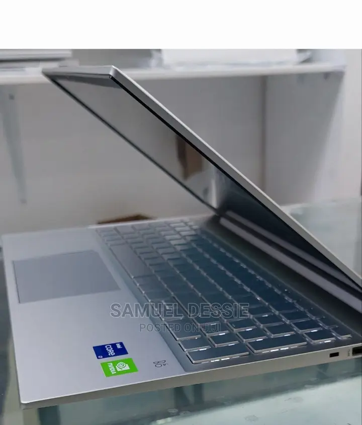 New Laptop HP Pavilion 15 8GB Intel Core I7 SSD 512GB