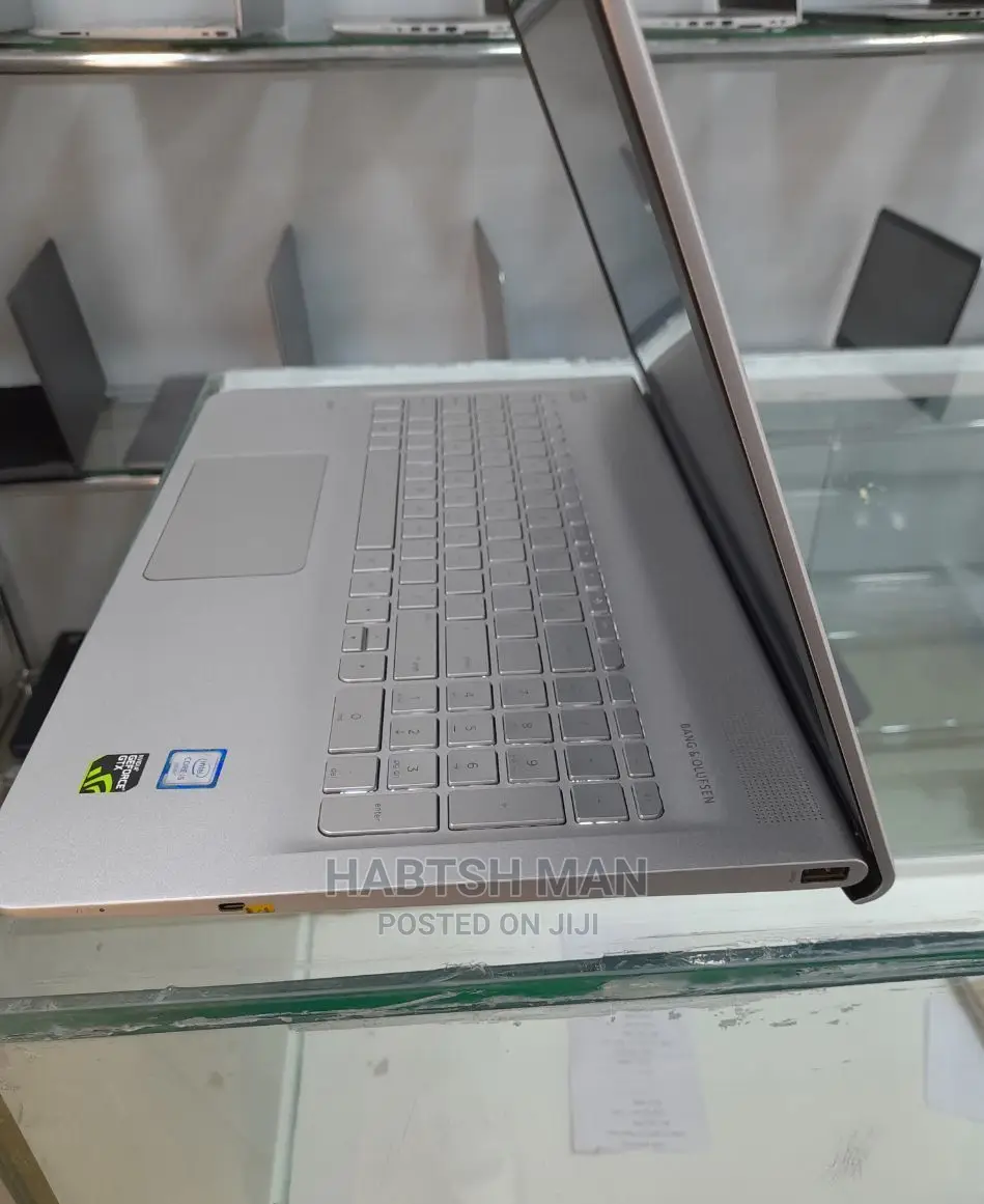 New Laptop HP Envy 15 8GB Intel Core I5 HDD 1T