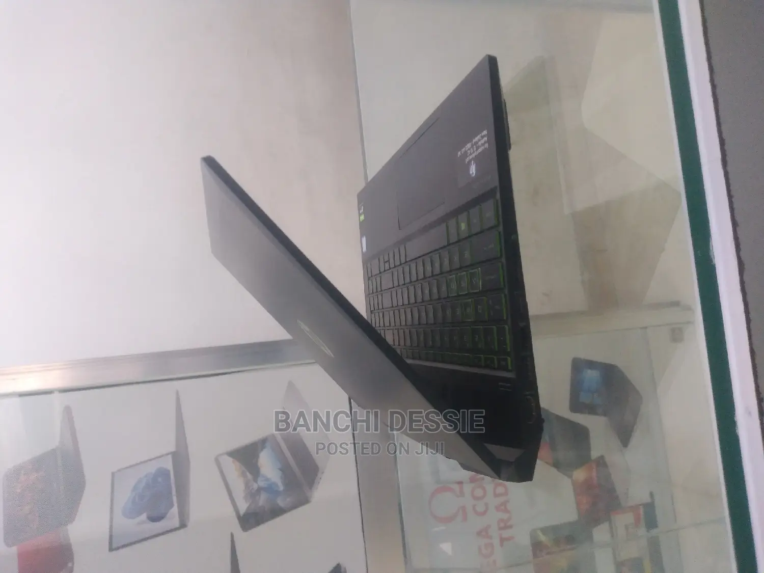 New Laptop HP Pavilion 15 8GB Intel Core I7 SSD 256GB