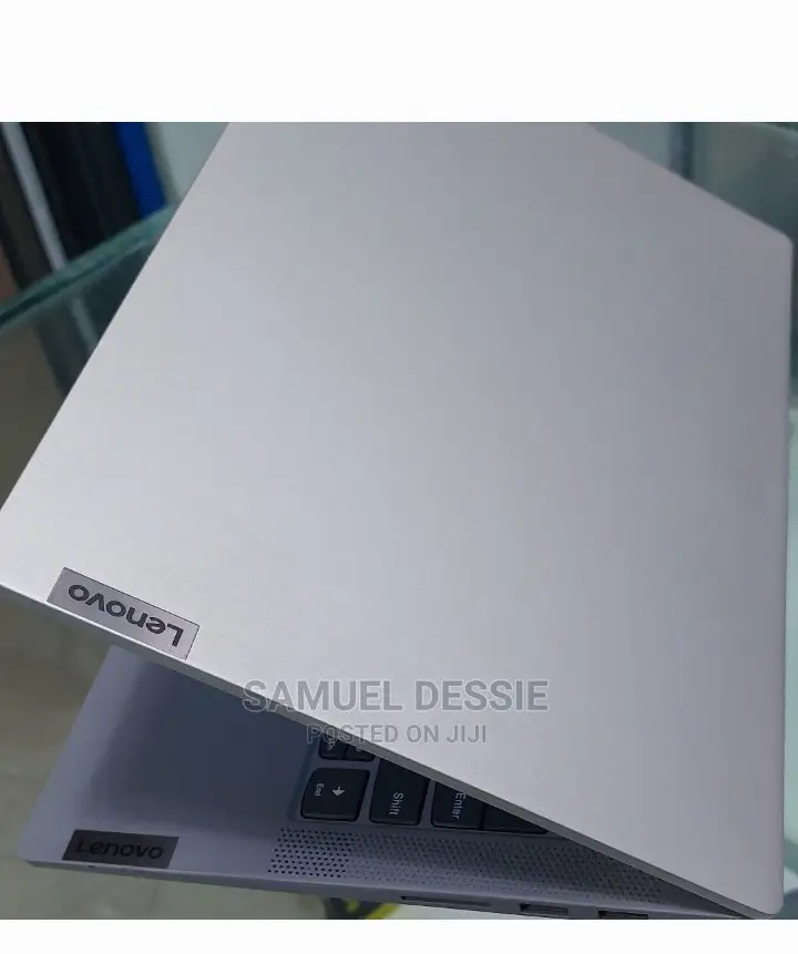 New Laptop Lenovo 8GB Intel Core I5 SSD 512GB