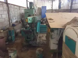 የማምረቻ ማሽኖች በአንድ ቦታ