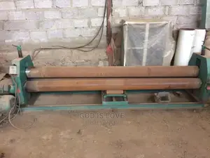 የማምረቻ ማሽኖች በአንድ ቦታ