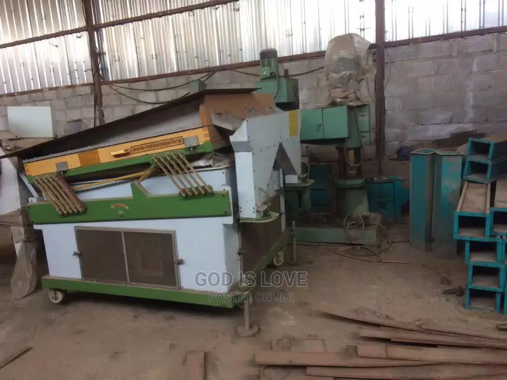 የማምረቻ ማሽኖች በአንድ ቦታ