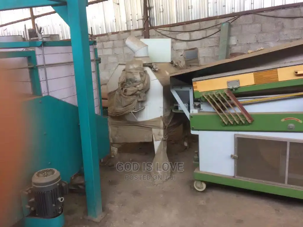 የማምረቻ ማሽኖች በአንድ ቦታ