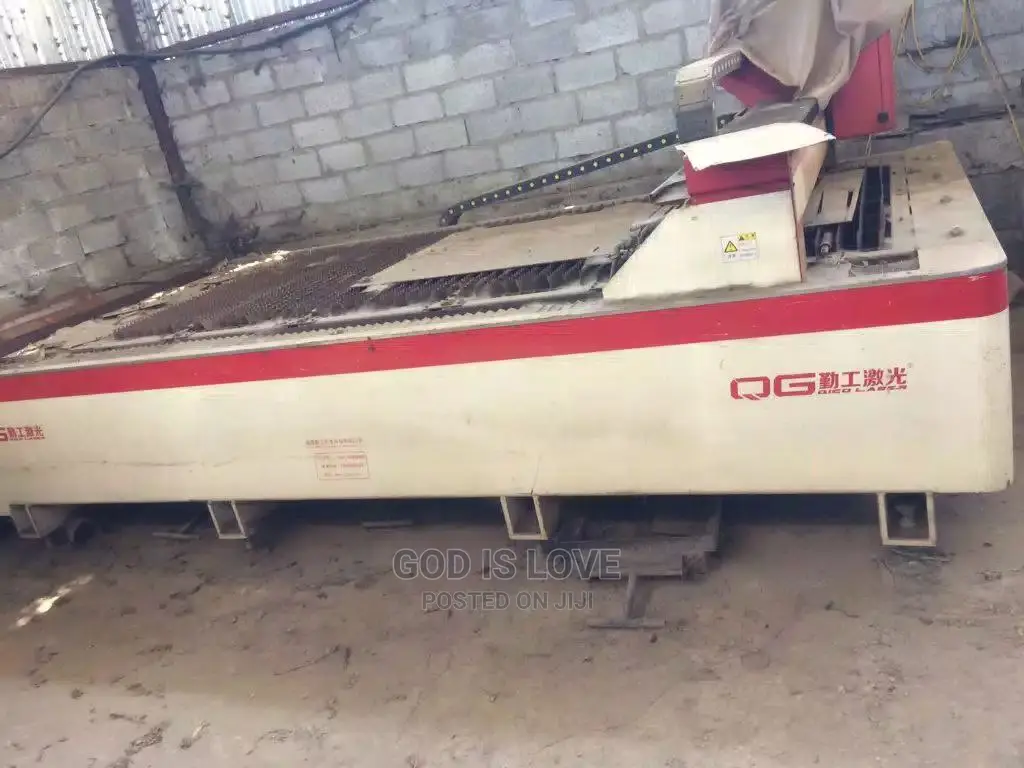 የማምረቻ ማሽኖች በአንድ ቦታ