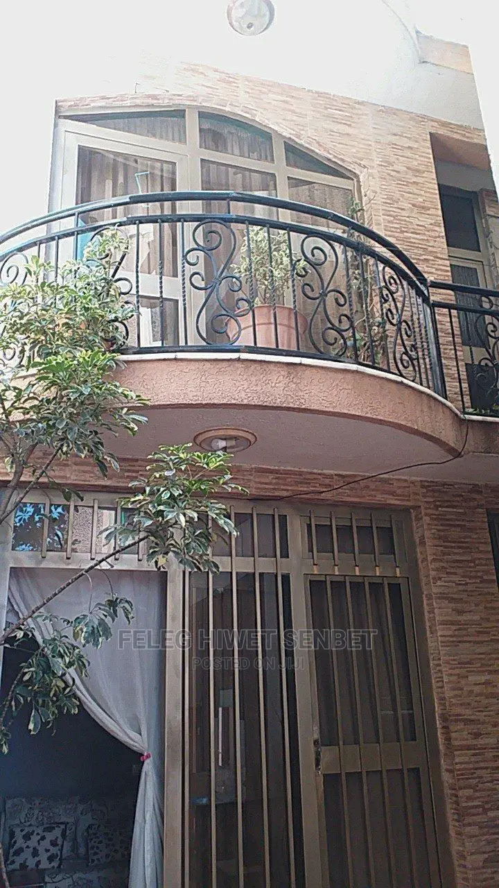 Furnished 6bdrm House in አአ, Bole for sale