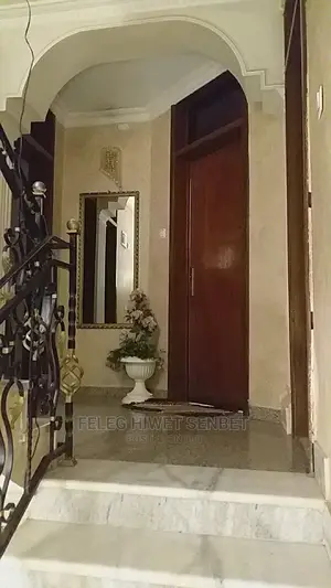 Furnished 6bdrm House in አአ, Bole for sale