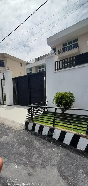 9bdrm House in Ayat, Bole for Sale