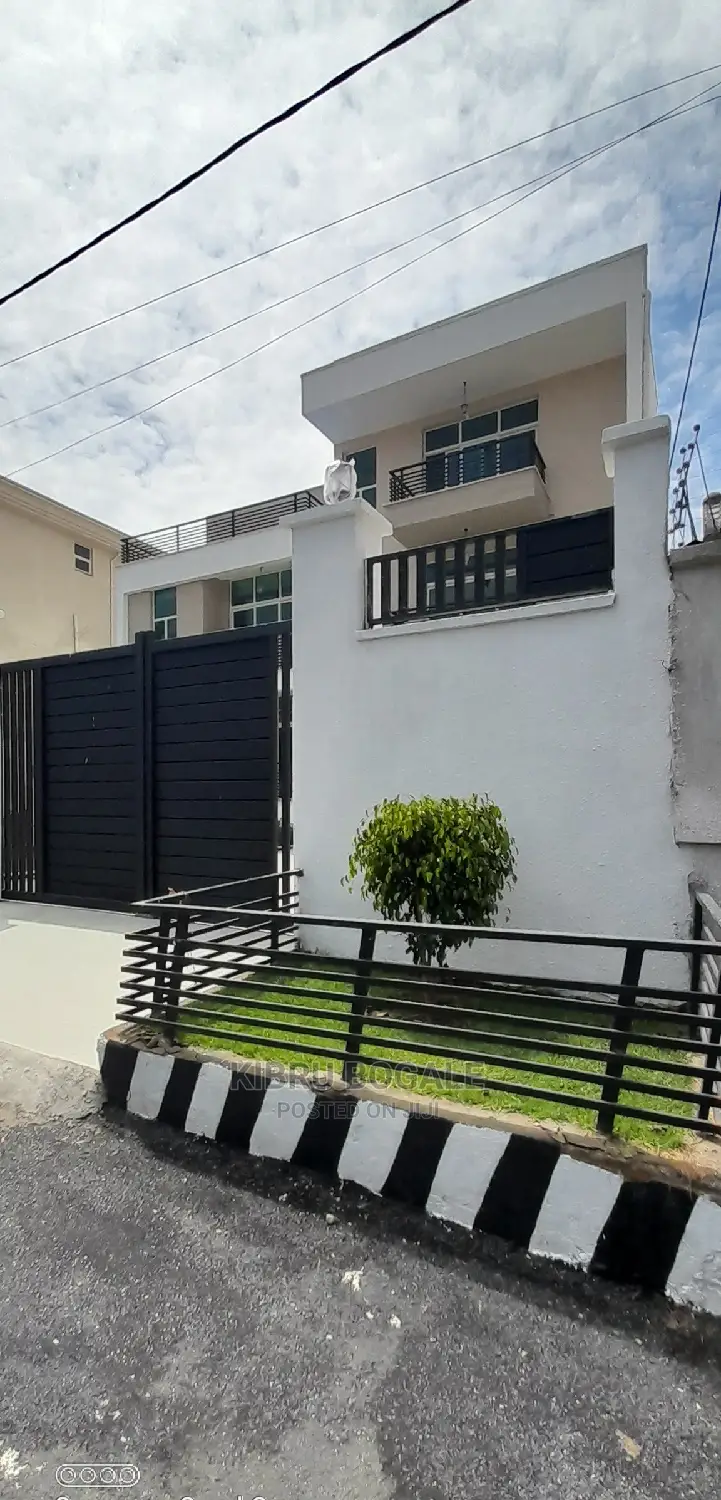 9bdrm House in Ayat, Bole for Sale