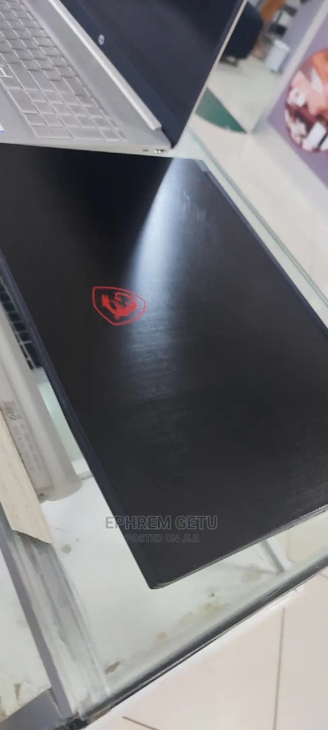 New Laptop Dell Inspiron 15 8GB Intel Core I5 HDD+SSD 512GB