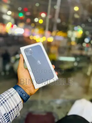 New Apple iPhone 13 128 GB Black