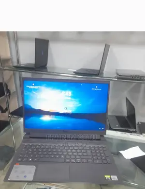 New Laptop Dell Inspiron 15 8GB Intel Core I5 HDD+SSD 512GB