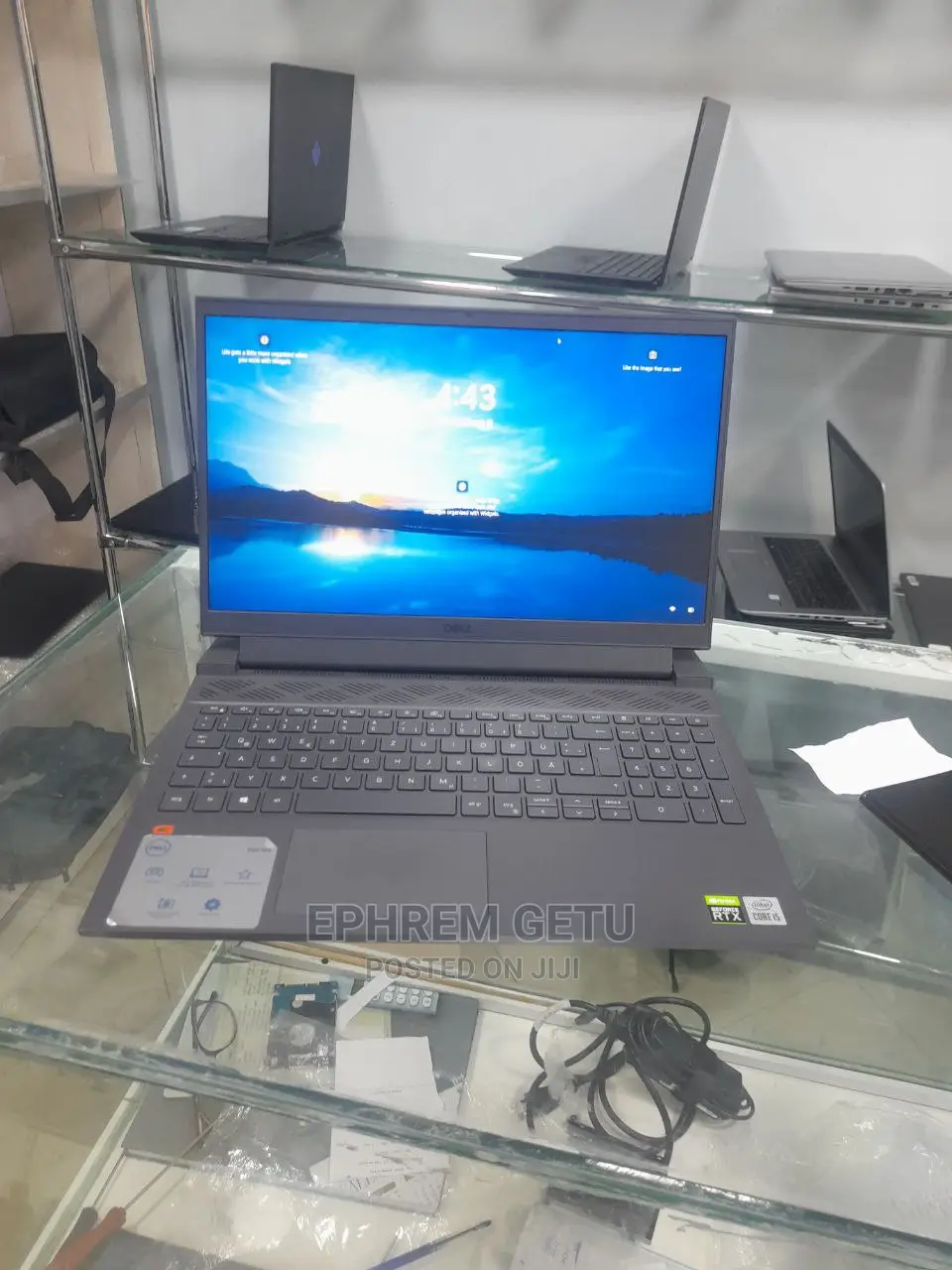 New Laptop Dell Inspiron 15 8GB Intel Core I5 HDD+SSD 512GB