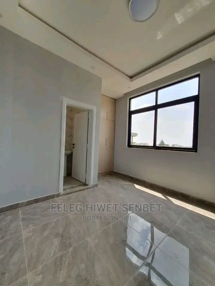 Furnished 6bdrm House in አአ, Bole for Sale