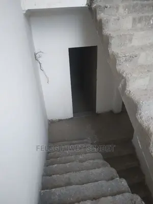 Furnished 6bdrm House in አአ, Bole for Sale