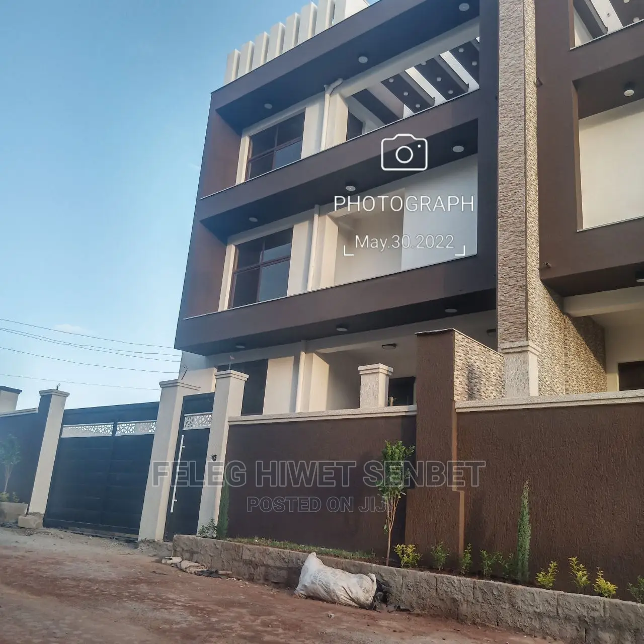 Furnished 6bdrm House in አአ, Bole for Sale