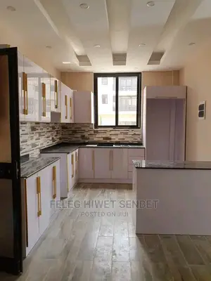 Furnished 6bdrm House in አአ, Bole for Sale