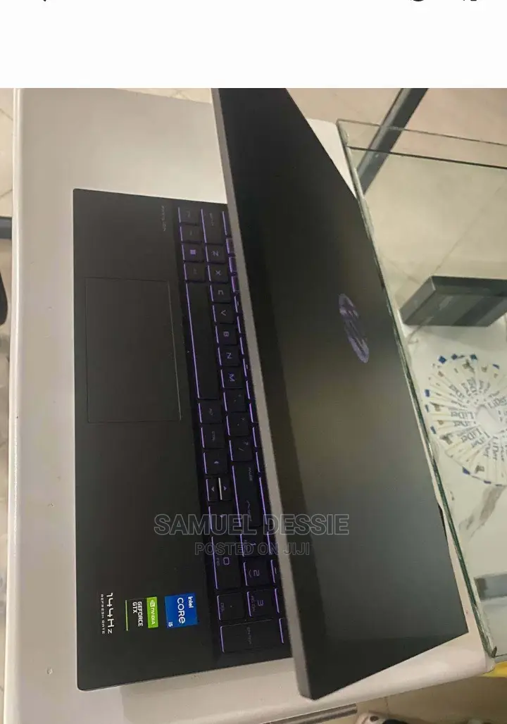 New Laptop HP Pavilion 15 8GB Intel Core I5 SSD 256GB