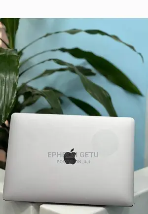 Photo - New Laptop Apple MacBook Pro 2020 M1 8GB Apple M1 Pro SSD 256GB