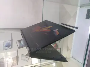 Photo - New Laptop Lenovo ThinkPad Yoga 8GB Intel Core I5 SSD 512GB