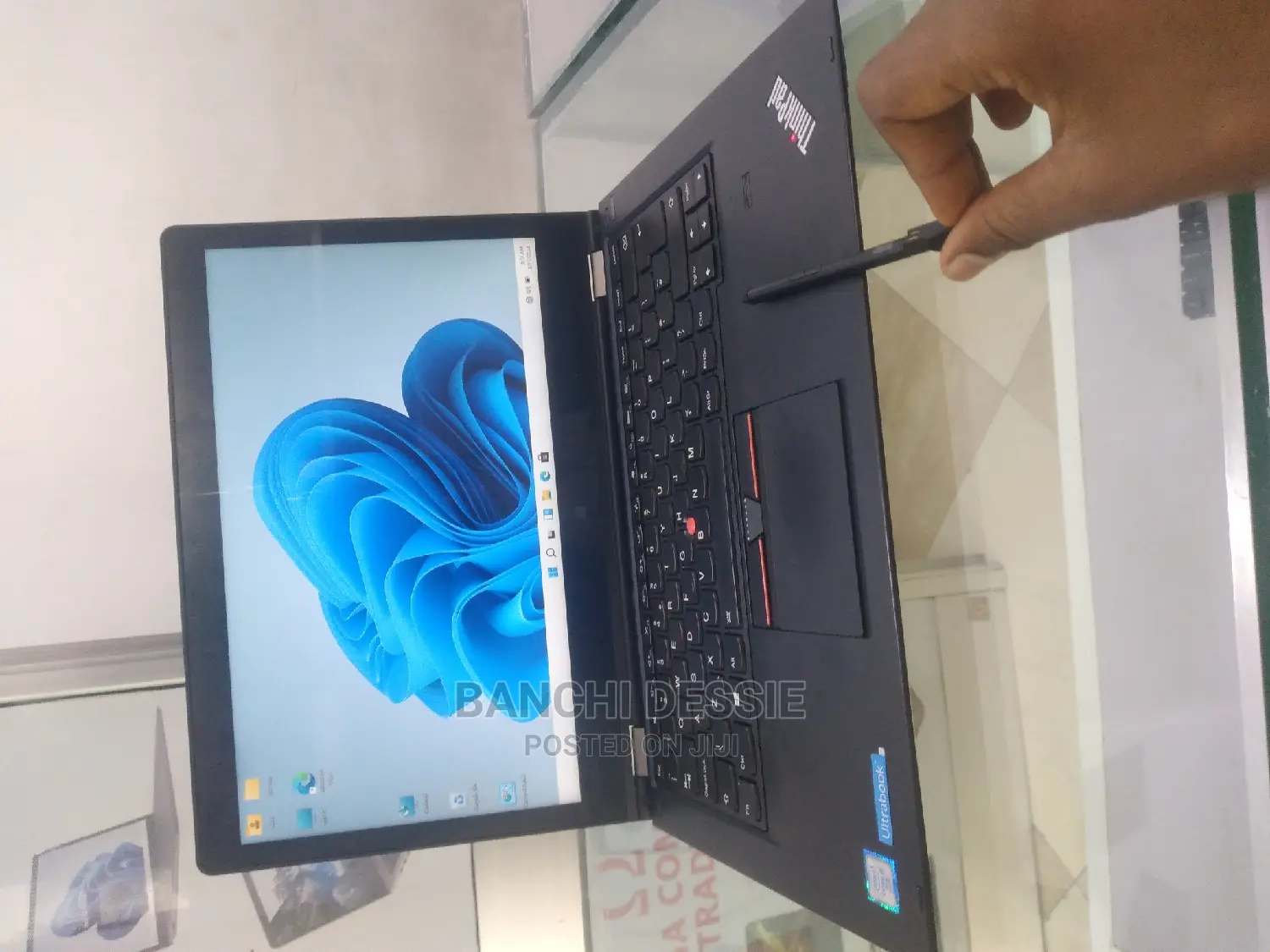 New Laptop Lenovo ThinkPad Yoga 8GB Intel Core I5 SSD 512GB