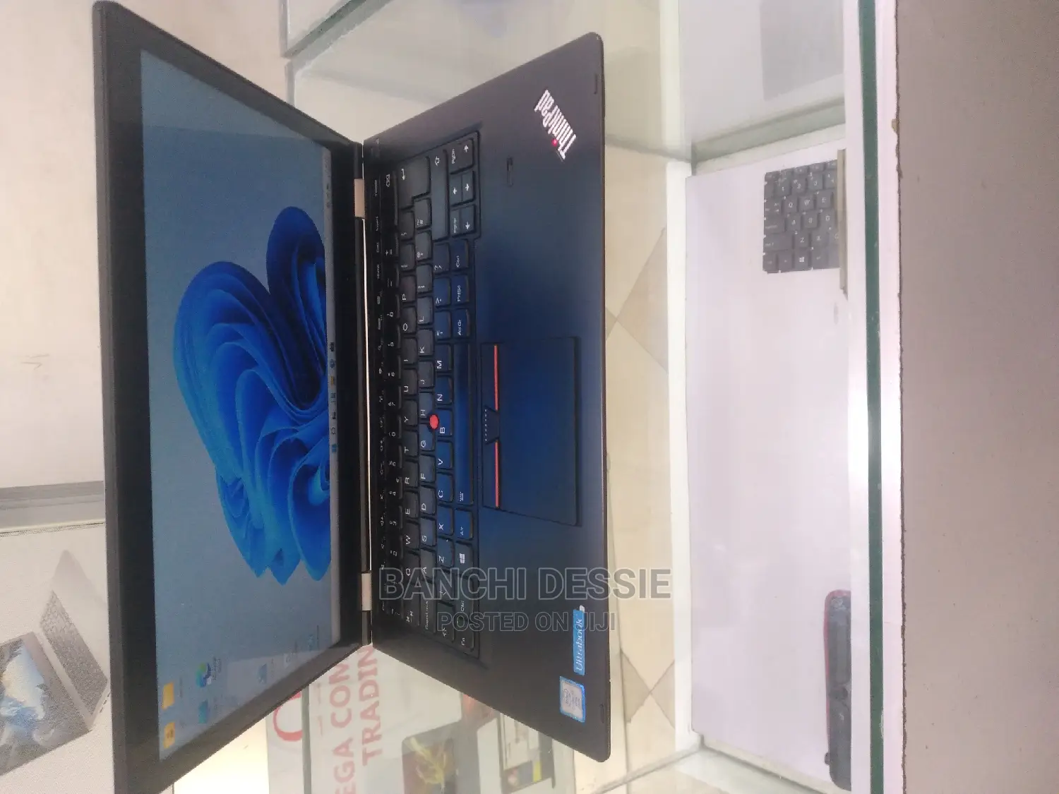 New Laptop Lenovo ThinkPad Yoga 8GB Intel Core I5 SSD 512GB