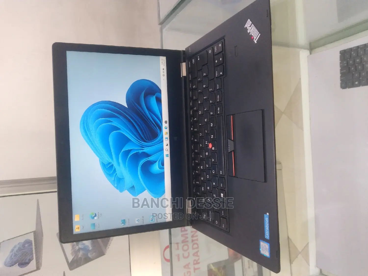 New Laptop Lenovo ThinkPad Yoga 8GB Intel Core I5 SSD 512GB