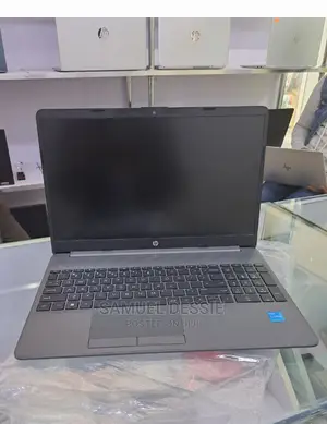 New Laptop HP Stream Notebook 8GB Intel Core I3 HDD 1T