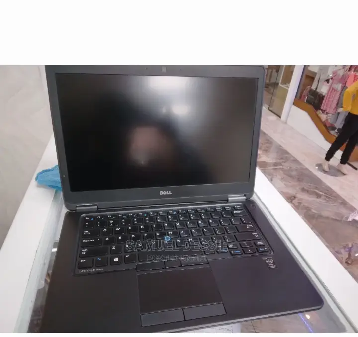 Laptop Dell Latitude 5310 8GB Intel Core I7 SSD 256GB