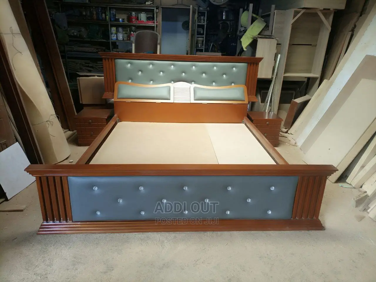 1.80 አልጋዎች/Beds