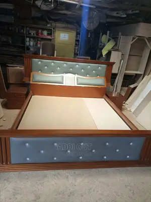 1.80 አልጋዎች/Beds