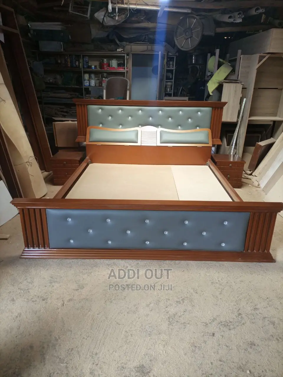 1.80 አልጋዎች/Beds