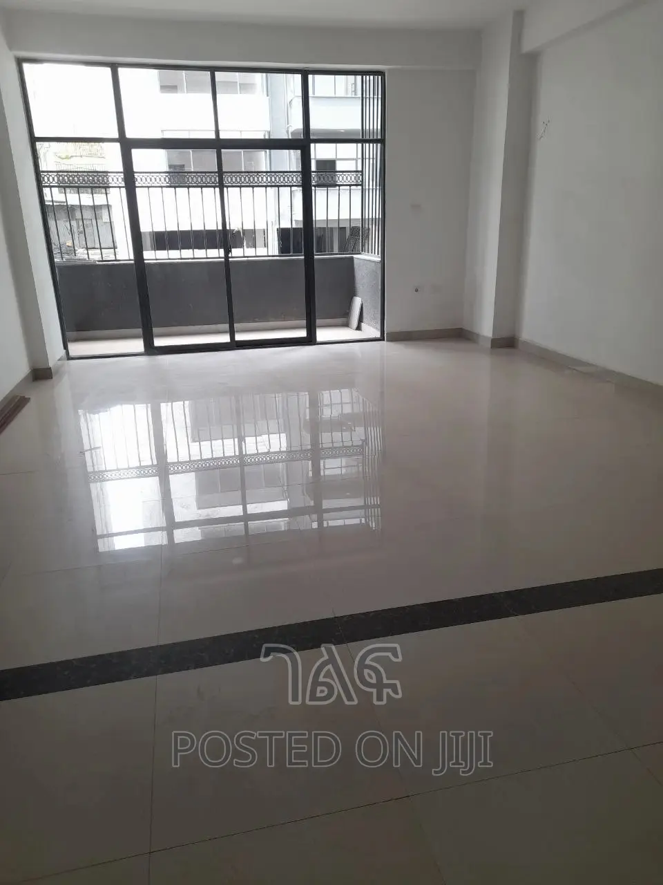 3bdrm Apartment in ኖህ, Bole for Sale