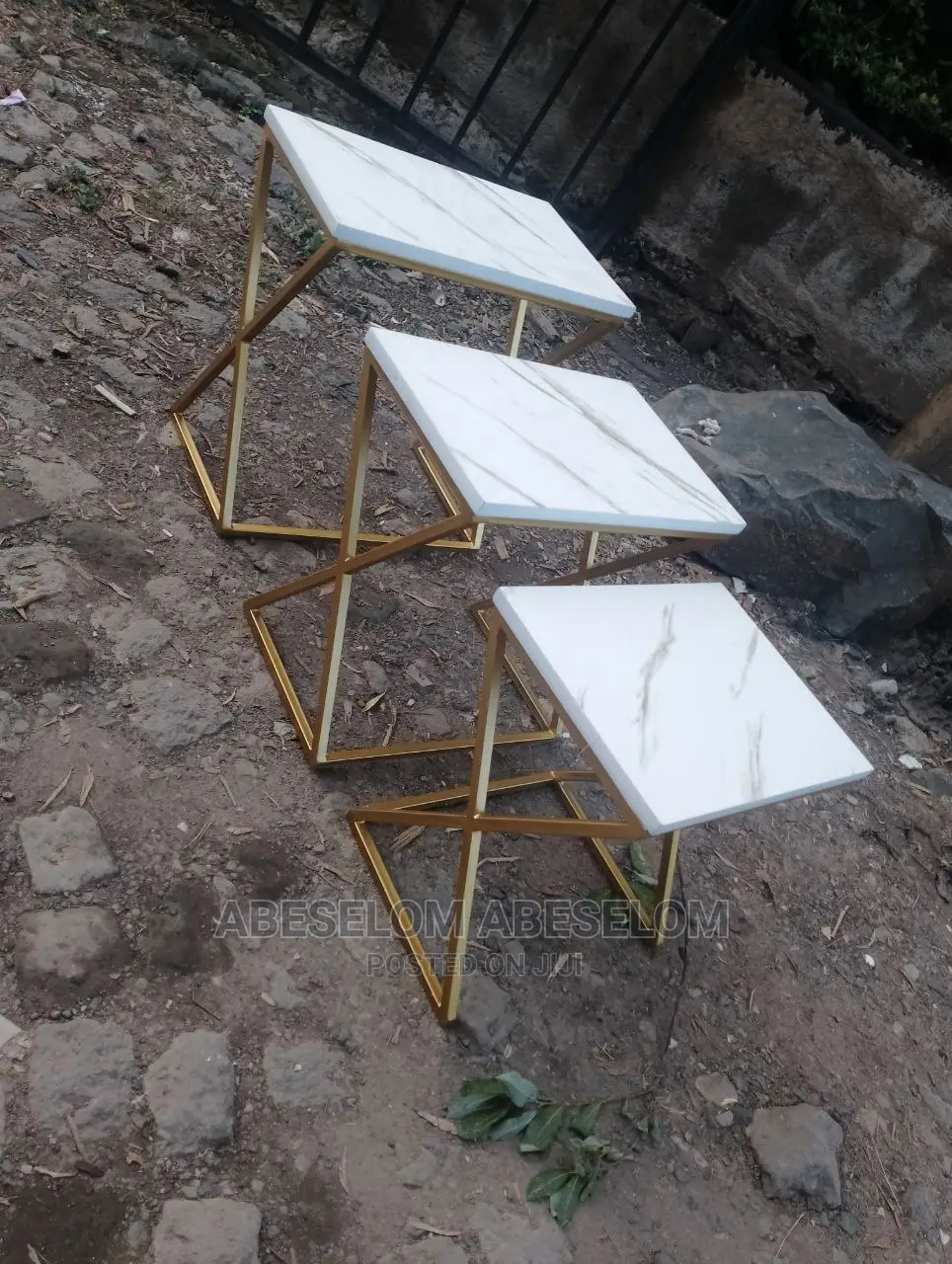 ጥራት ያለው ኮፊ ቴብል