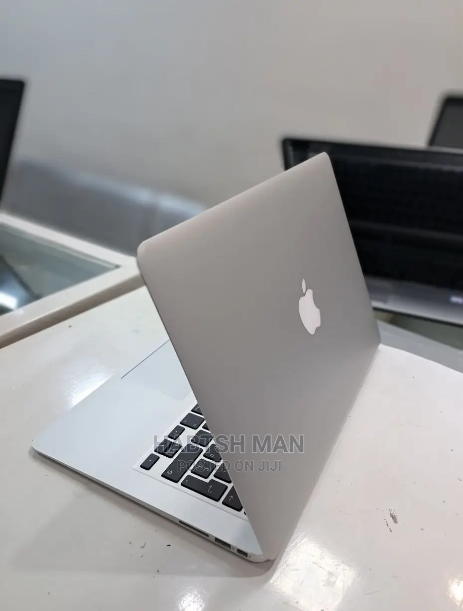 New Laptop Apple MacBook 2011 4GB SSD 128GB
