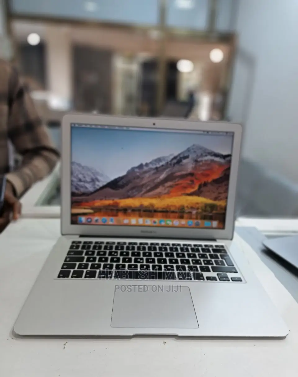 New Laptop Apple MacBook 2011 4GB SSD 128GB