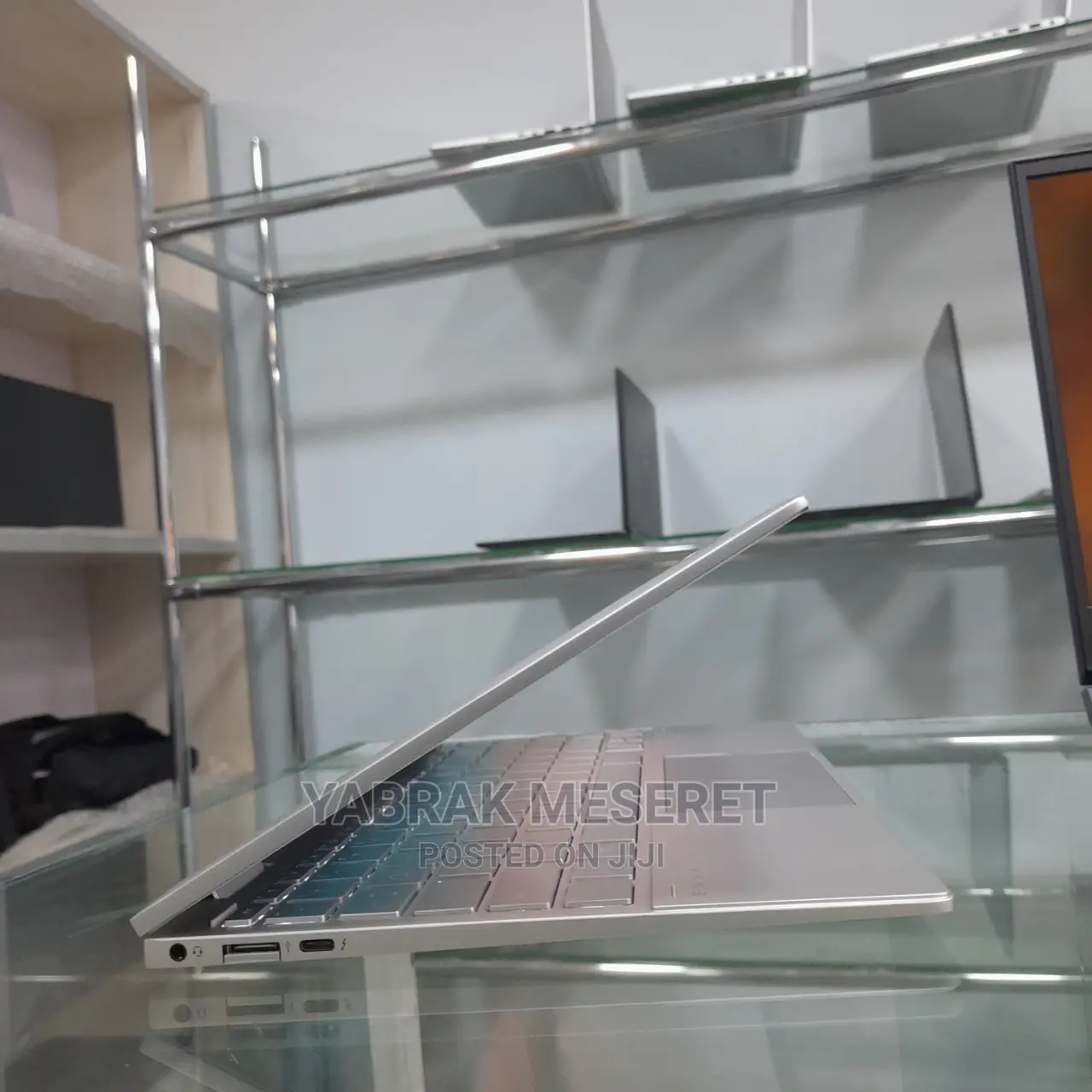 New Laptop HP Envy X360 8GB Intel Core I7 SSD 512GB