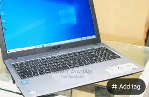 New Laptop Asus U82U 4GB Intel Core 2 Duo HDD 500GB