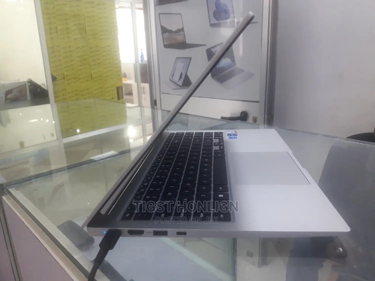 New Laptop Samsung Ativ 8GB Intel Core I5 SSD 512GB