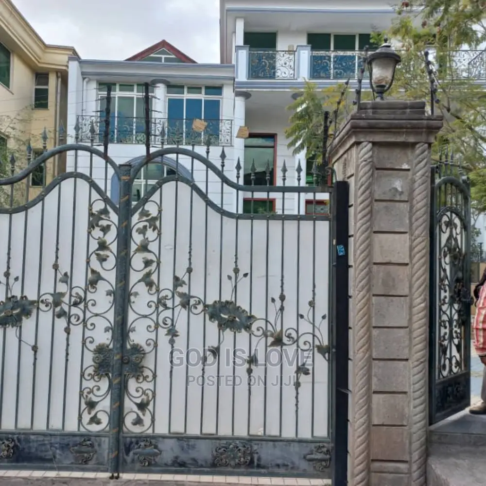 Furnished 6bdrm Villa in ቪላ ቤት, Nifas Silk-Lafto for Sale