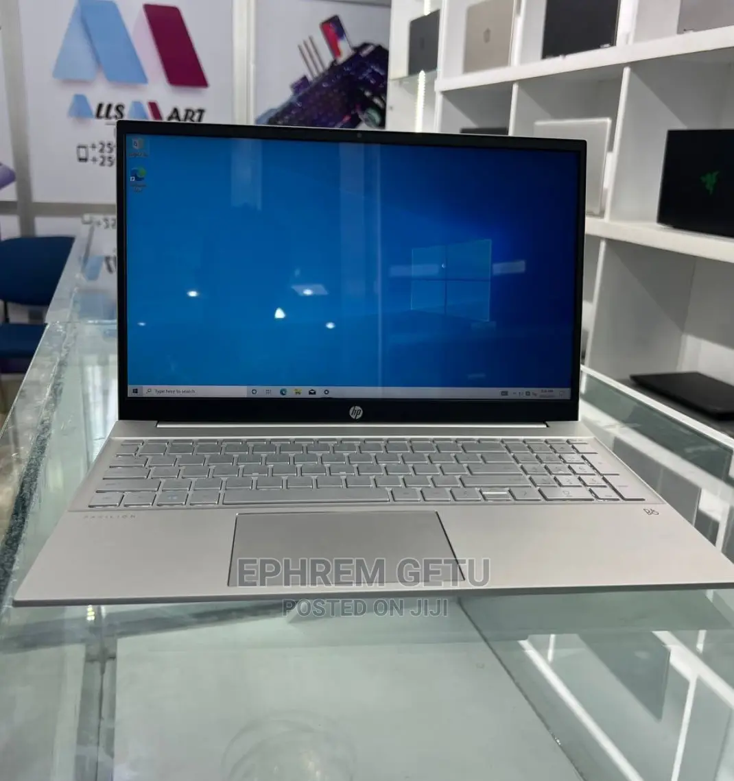 New Laptop HP Pavilion 15 8GB Intel Core I5 SSD 512GB