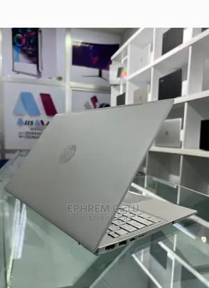 New Laptop HP Pavilion 15 8GB Intel Core I5 SSD 512GB