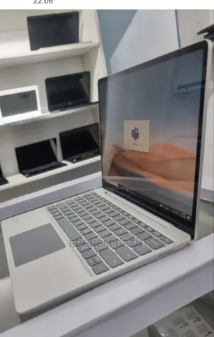 New Laptop Microsoft Surface Pro 7 8GB Intel Core I5 SSD 128GB